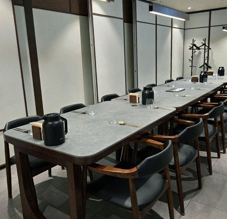 GOWOOGA Gangnam·Yeoksam · a private dining room — every table is a private room