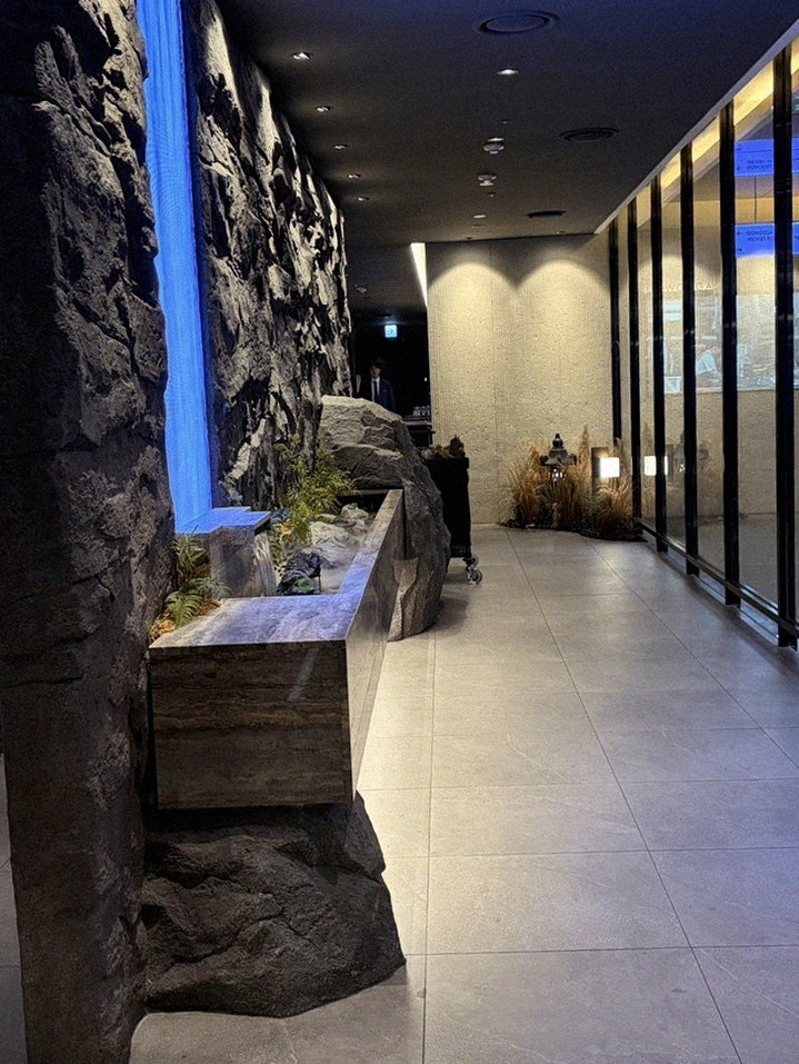 GOWOOGA Gangnam·Yeoksam · a private dining room — every table is a private room