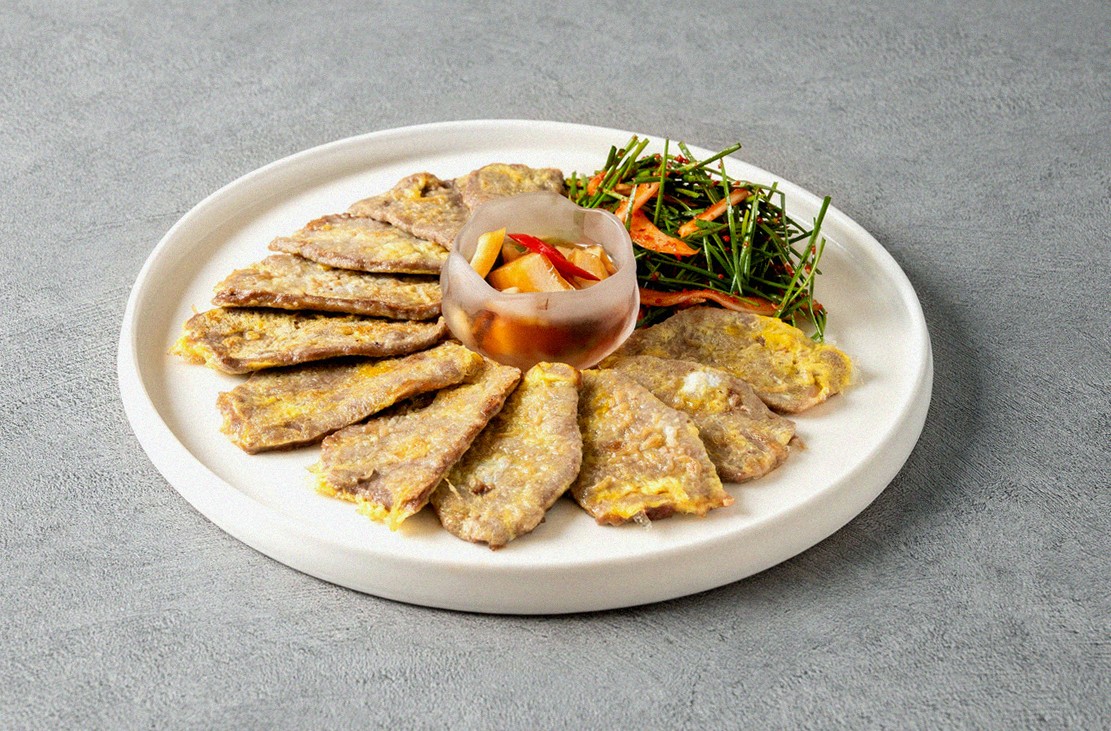 DAEBOJUNG Yeouido · fresh Hanwoo beef tartare (yukhoe)
