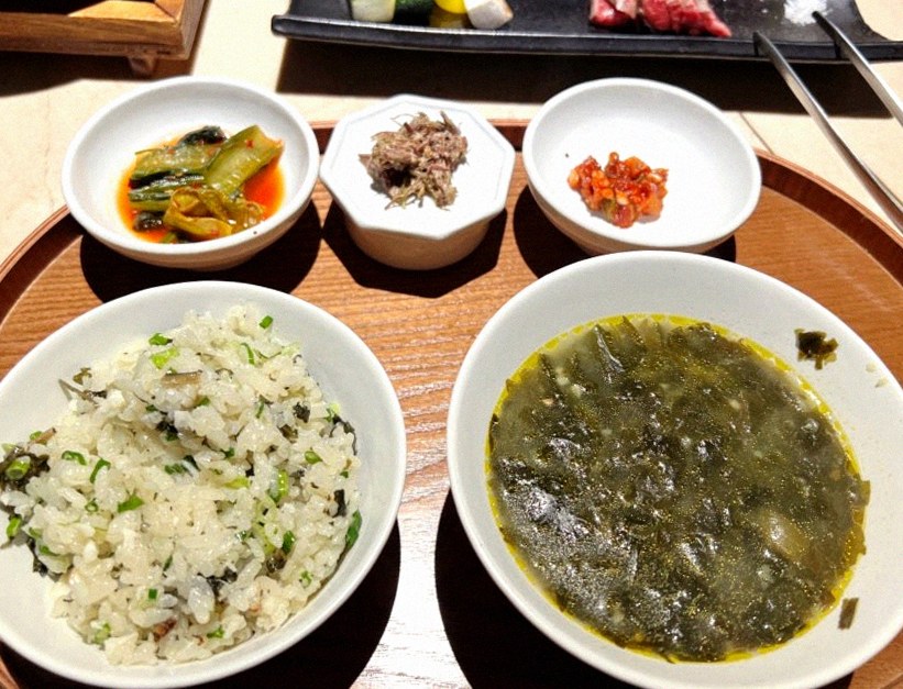 WOOARA Yeouido · assorted Korean side dishes (banchan)
