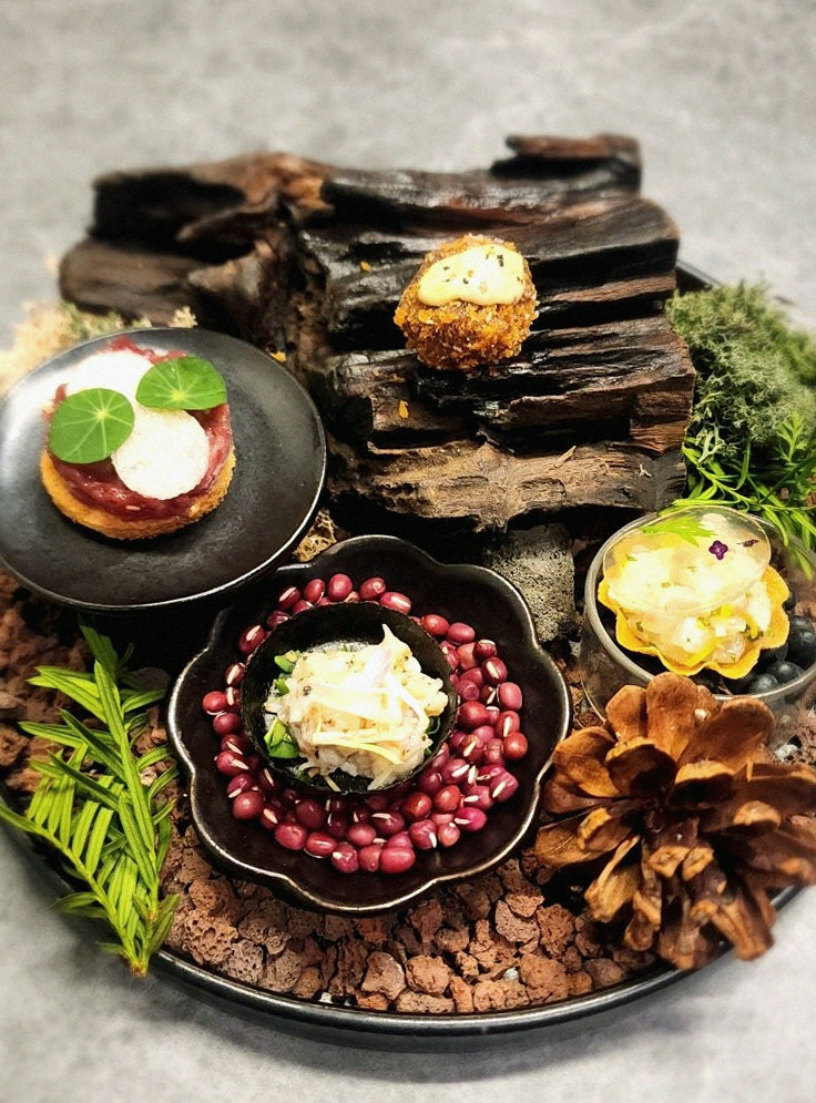 WOOHANA Yeouido · fresh Hanwoo beef tartare (yukhoe)