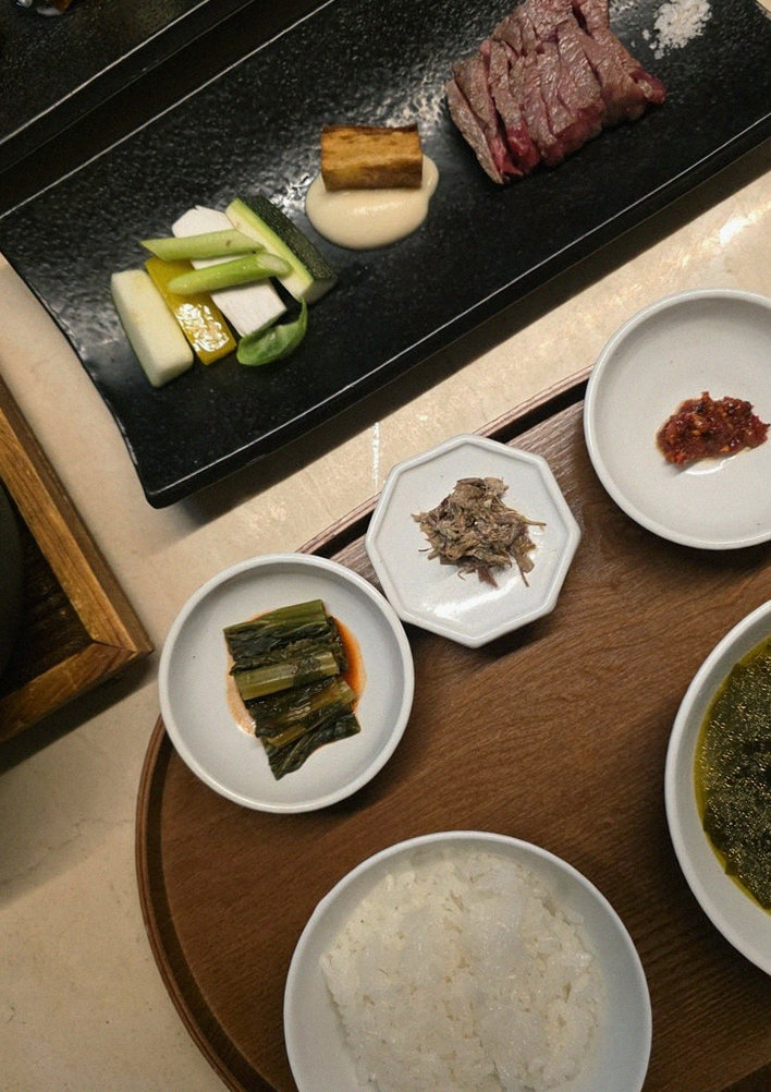 WOOARA Gwanghwamun · assorted Korean side dishes (banchan)