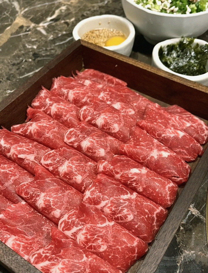 대보정 여의도점 · 여의도 한식맛집 · 마블링이 살아있는 프리미엄 한우 쇼잉