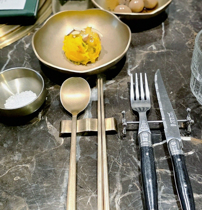 대보정 여의도점 · 여의도 한식맛집 · 한 상 가득 차려진 한우 오마카세 코스