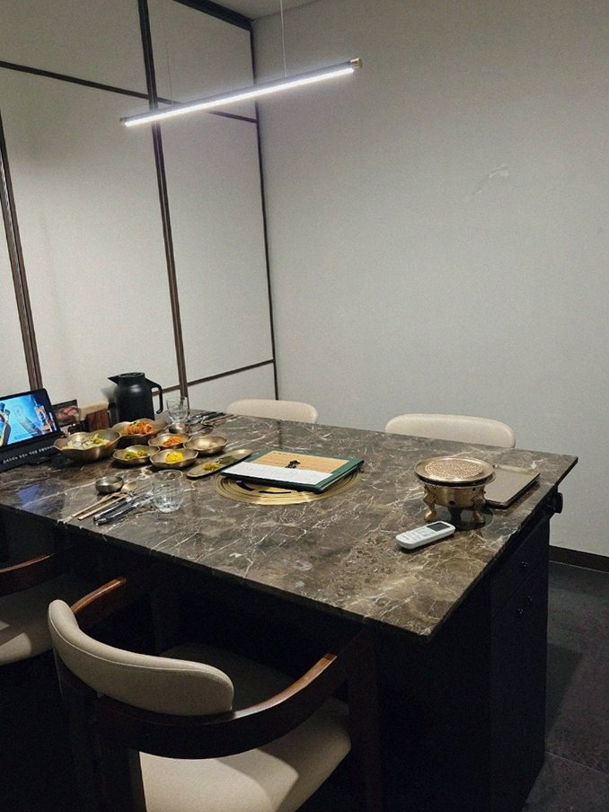 DAEBOJUNG Yeouido · the full Hanwoo omakase table