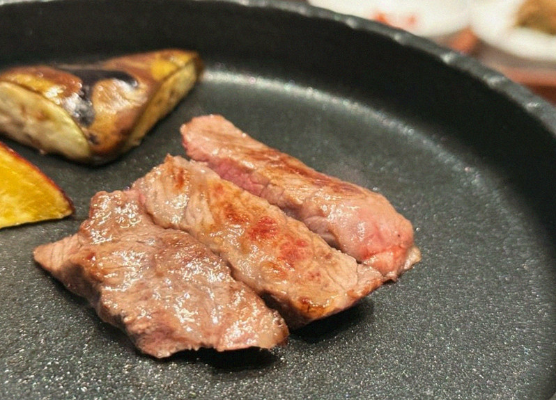 우하나 종각역점 · 서울역 맛집 광화문 맛집 · 비장탄 그릴 위에서 익어가는 한우