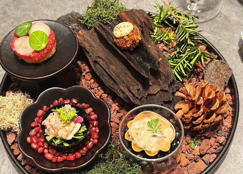 WOOHANA Yeouido · a plated course of Hanwoo beef