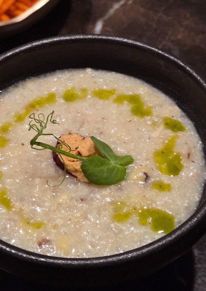 DAEBOJUNG City Hall · a warm soup to finish the course