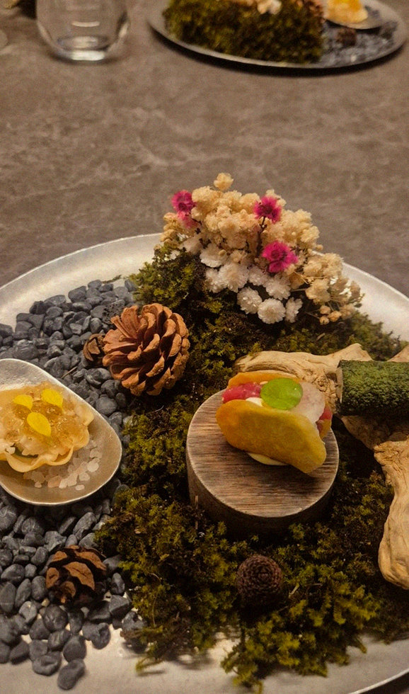 GOWOOGA Yeouido · seafood course served alongside the beef
