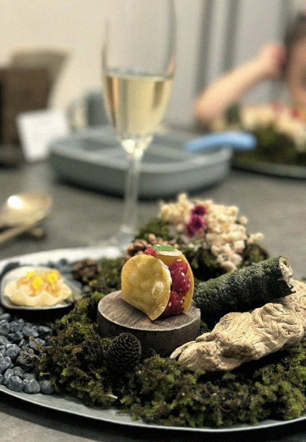 GOWOOGA Yeouido · a plated course of Hanwoo beef