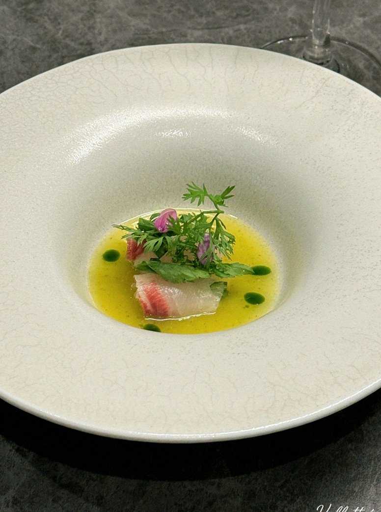 GOWOOGA Yeouido · a plated course of Hanwoo beef