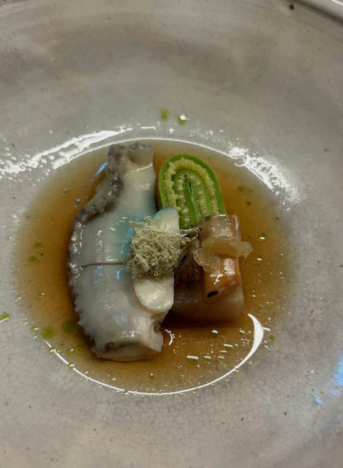 WOOARA Yeouido · seafood course served alongside the beef