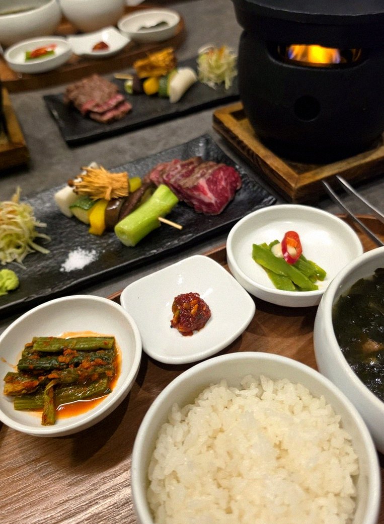 GOWOOGA Gwanghwamun · assorted Korean side dishes (banchan)