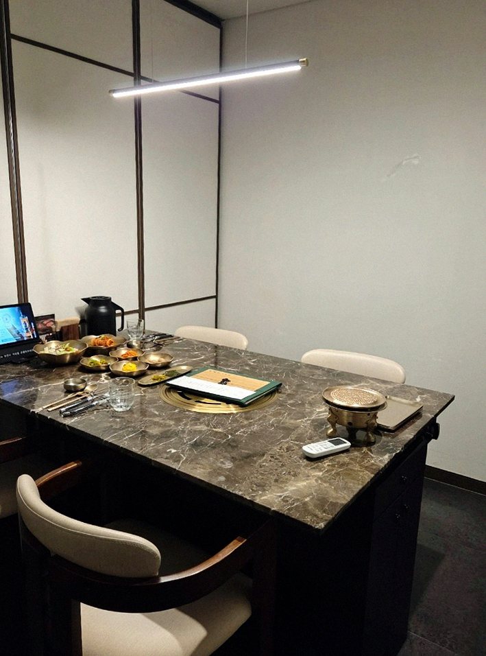 DAEBOJUNG Yeouido · the full Hanwoo omakase table