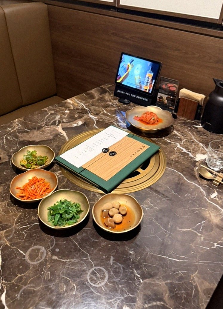 DAEBOJUNG Yeouido · the full Hanwoo omakase table