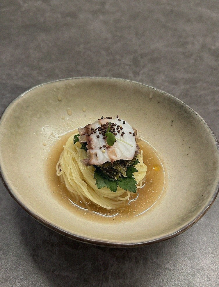 GOWOOGA Yeouido · fresh Hanwoo beef tartare (yukhoe)