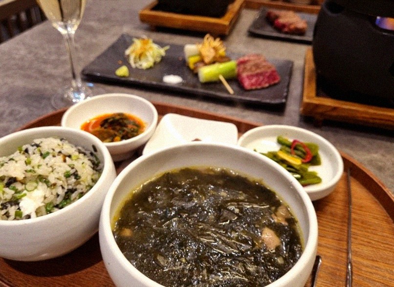 GOWOOGA Yeouido · assorted Korean side dishes (banchan)