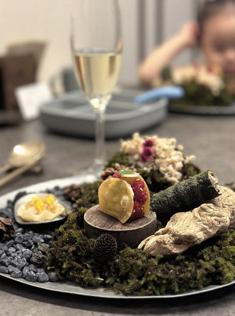 GOWOOGA Yeouido · a plated course of Hanwoo beef