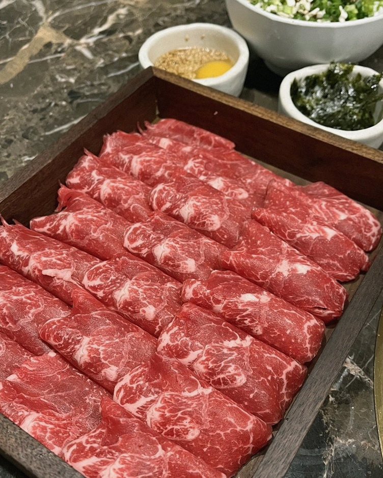 대보정 시청역점 · 서울역 오마카세 · 마블링이 살아있는 프리미엄 한우 쇼잉