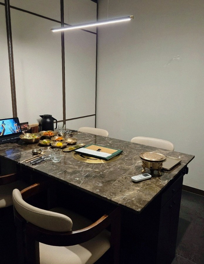 DAEBOJUNG City Hall · the full Hanwoo omakase table