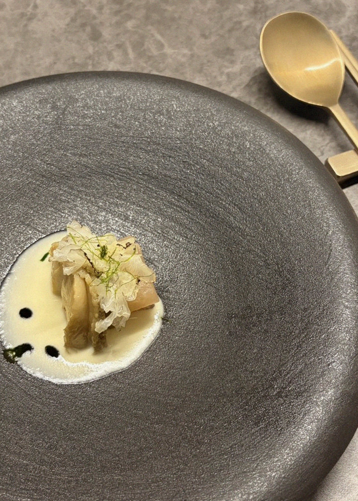 고우가 여의도점 · 더현대 맛집 더현대서울 맛집 · 한 접시씩 정성껏 플레이팅된 한우 코스 요리
