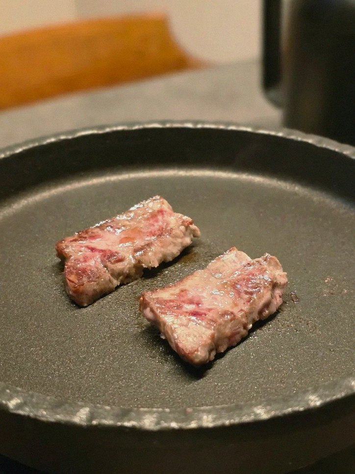 고우가 여의도점 · 더현대 맛집 더현대서울 맛집 · 마블링이 살아있는 프리미엄 한우 쇼잉