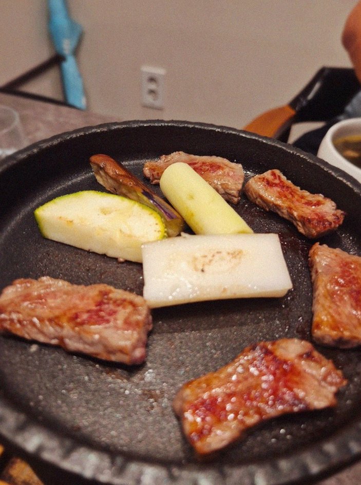 GOWOOGA Gwanghwamun · Hanwoo beef grilling over binchotan charcoal
