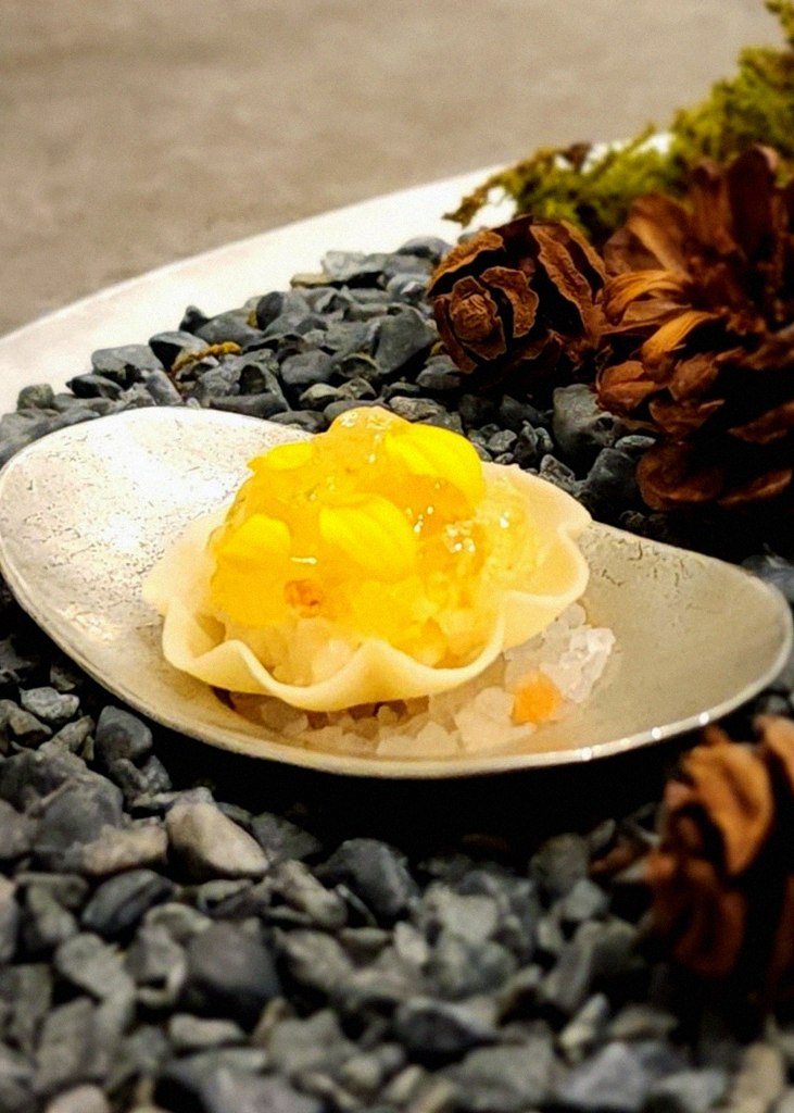 GOWOOGA Gwanghwamun · fresh Hanwoo beef tartare (yukhoe)