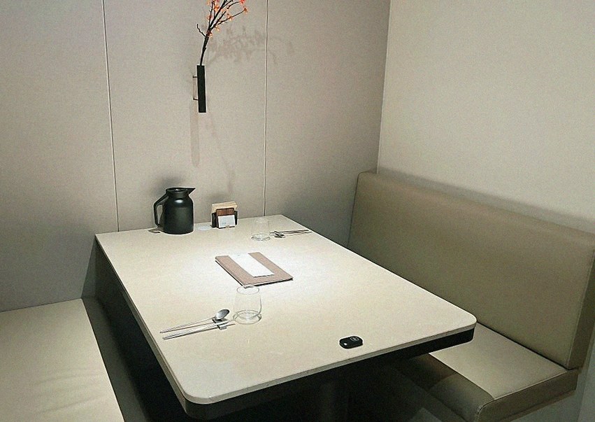 우아라 광화문점 · 안국 역 고기맛집 · 전 좌석 프라이빗 룸 내부 분위기