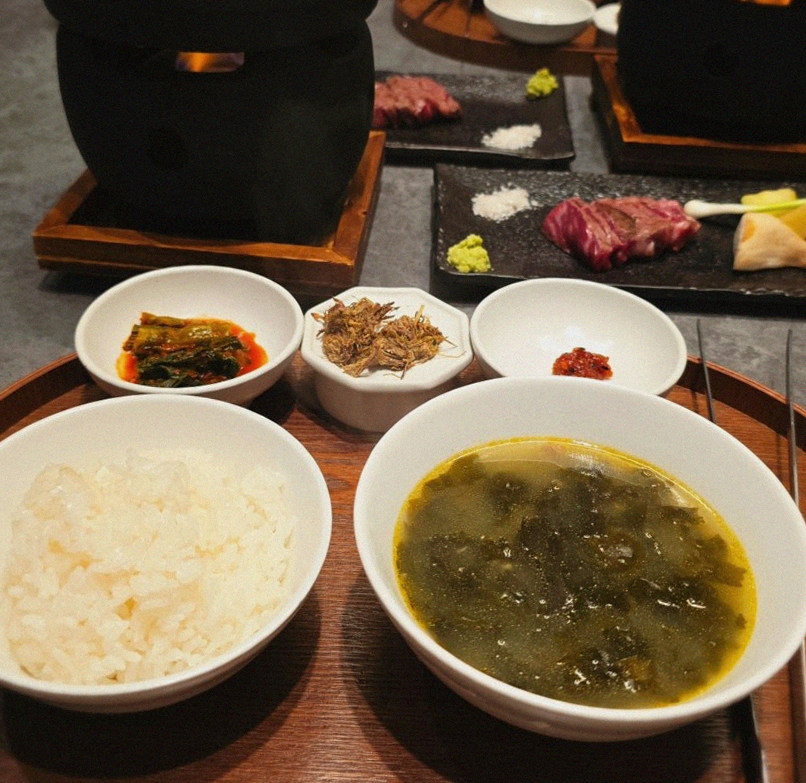 WOOHANA Jonggak · assorted Korean side dishes (banchan)