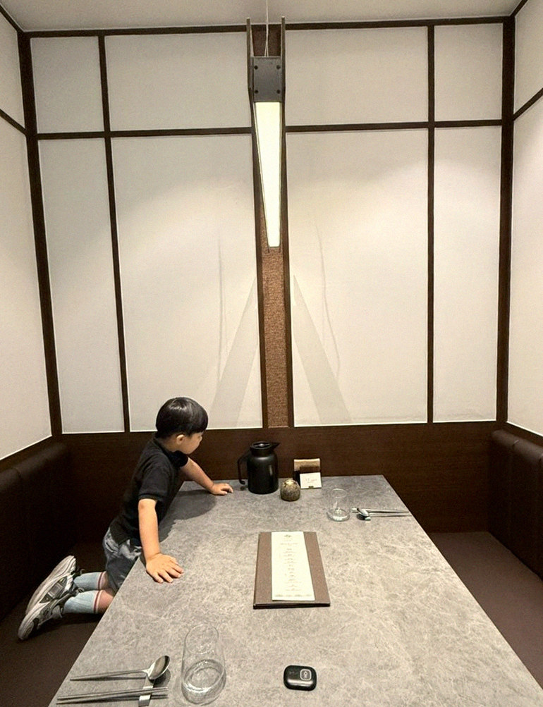 WOOHANA Jonggak · a private dining room — every table is a private room