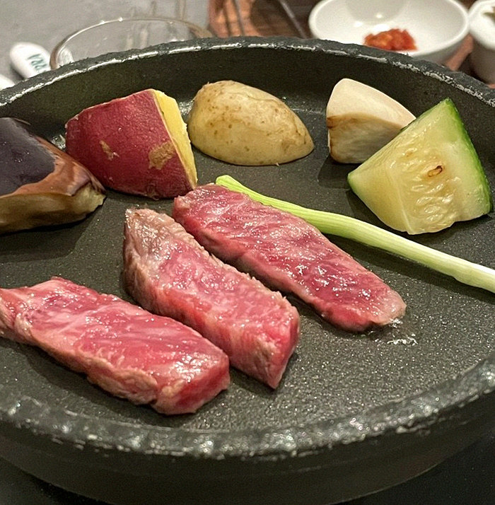 우하나 종각역점 · 충정로역 맛집 · 비장탄 그릴 위에서 익어가는 한우