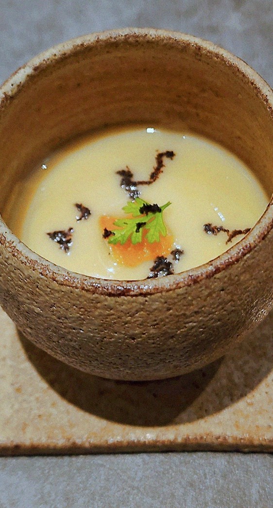 WOOHANA Jonggak · a warm soup to finish the course
