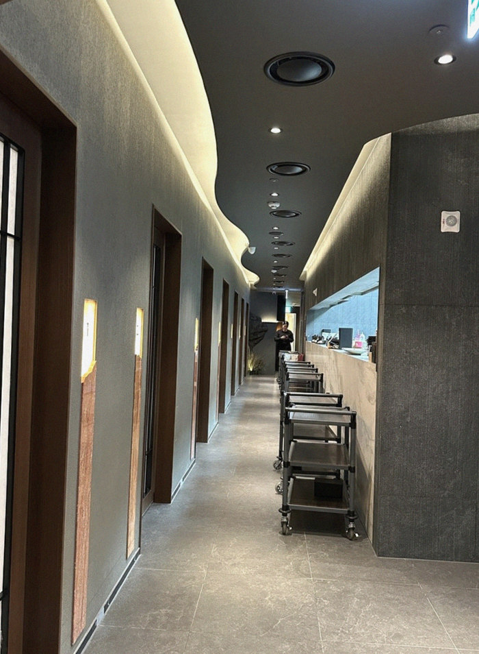 WOOHANA Jonggak · a private dining room — every table is a private room