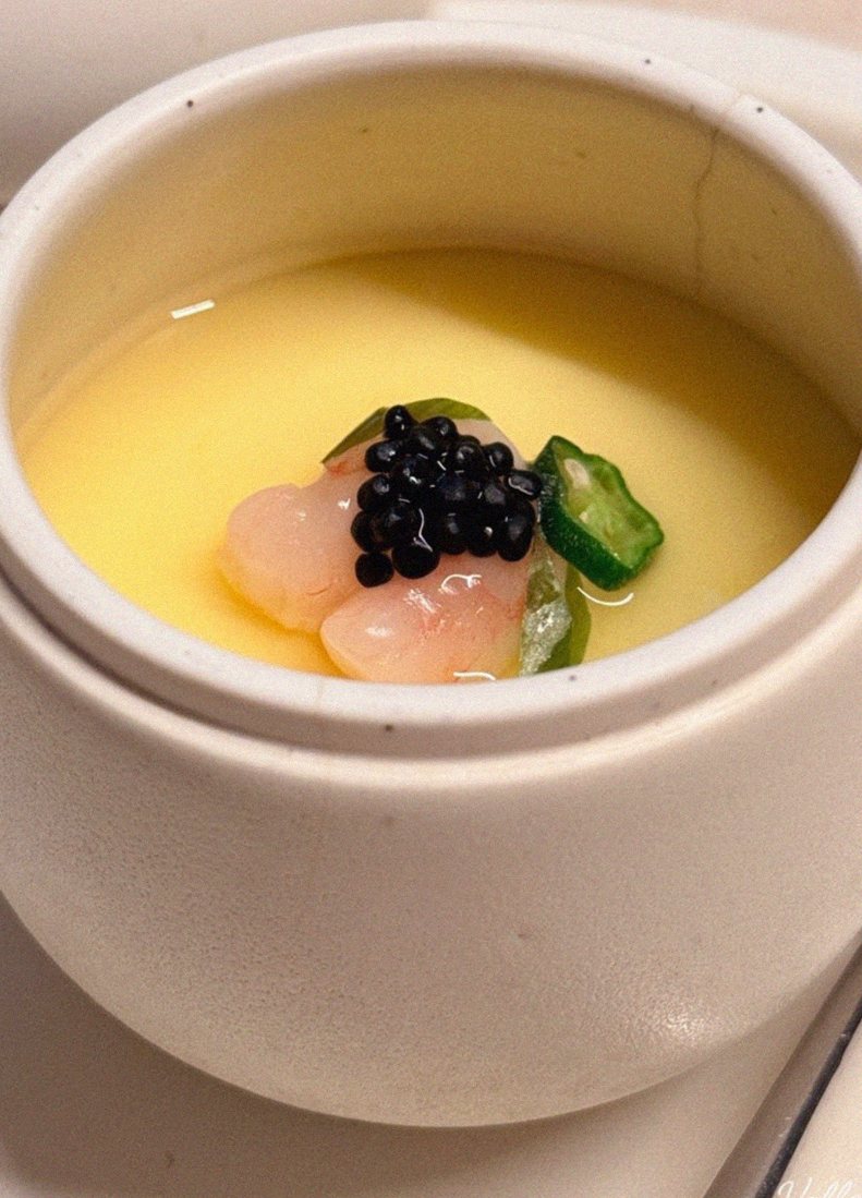 WOOARA Gwanghwamun · fresh Hanwoo beef tartare (yukhoe)