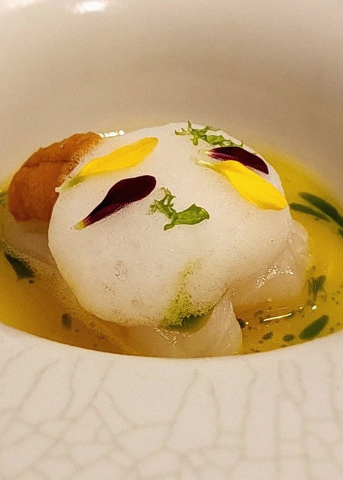 GOWOOGA Gwanghwamun · fresh Hanwoo beef tartare (yukhoe)