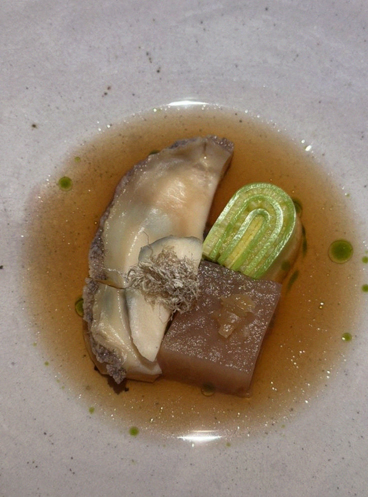 WOOARA Yeouido · コースに添えられる海鮮料理