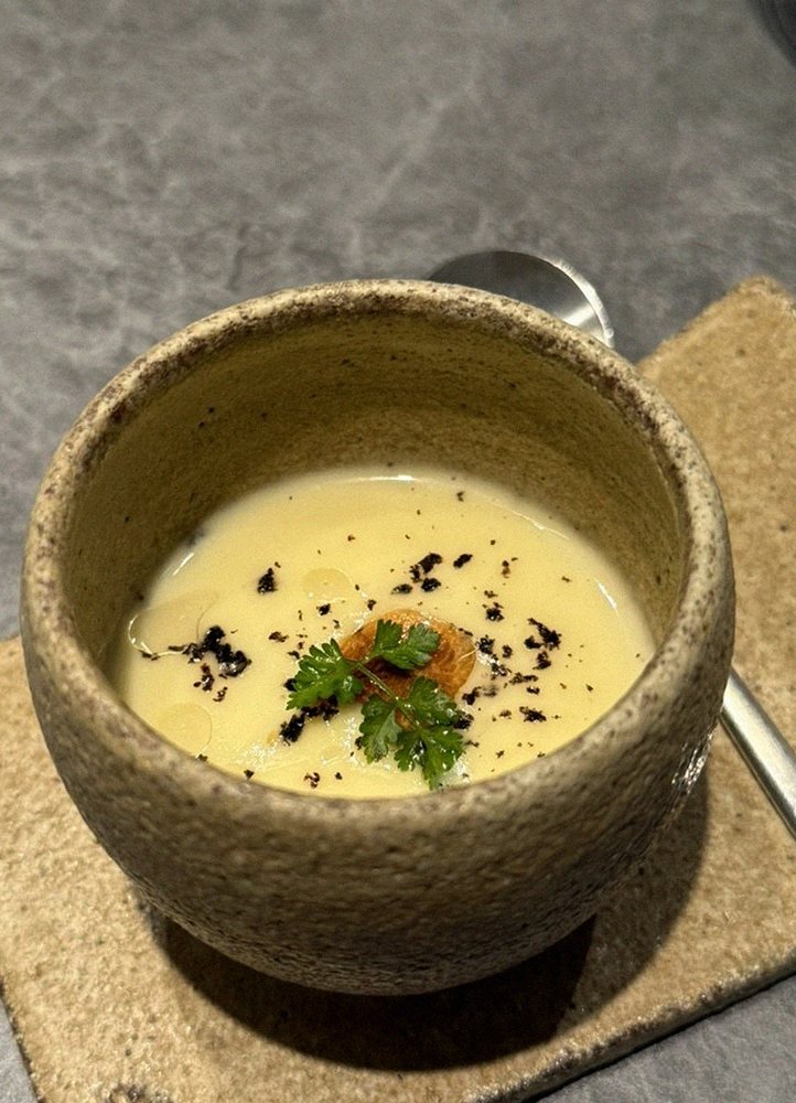 WOOHANA Yeouido · a warm soup to finish the course