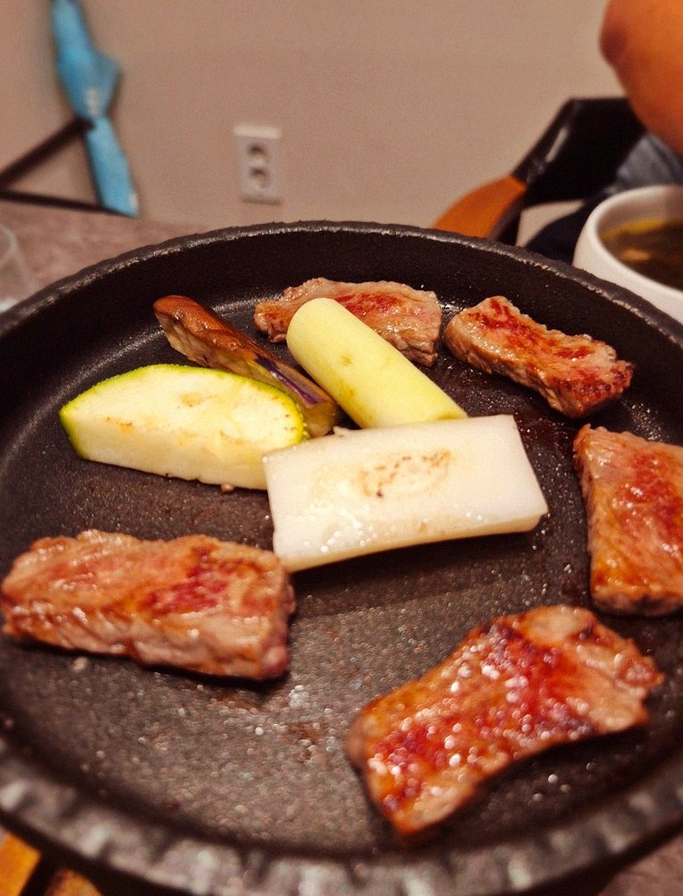 고우가 광화문점 · 서울 상견례식당 · 비장탄 그릴 위에서 익어가는 한우