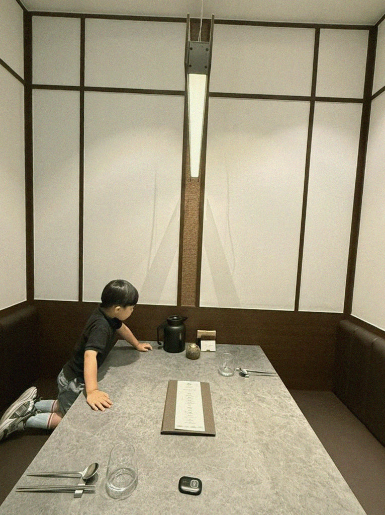 WOOHANA Jonggak · a private dining room — every table is a private room