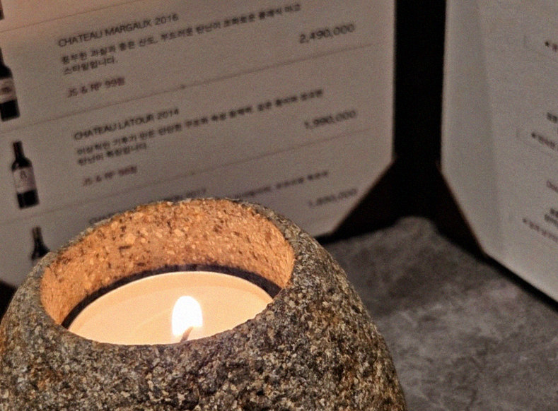 GOWOOGA Gangnam·Yeoksam · the signature Hanwoo showing — marbled beef cuts and caviar presented in a display chest