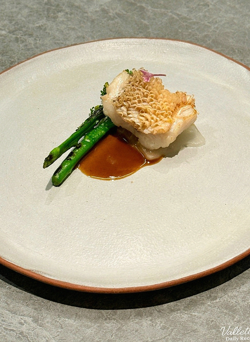 GOWOOGA Gangnam·Yeoksam · a plated course of Hanwoo beef