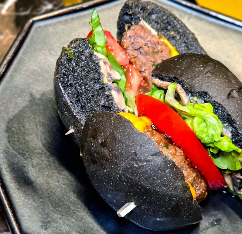대보정 시청역점 · 덕수궁 점심맛집 · 시그니처 한우 쇼잉 — 진열함에 담긴 마블링 한우와 캐비아