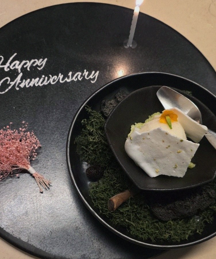 WOOARA Gwanghwamun · fresh Hanwoo beef tartare (yukhoe)