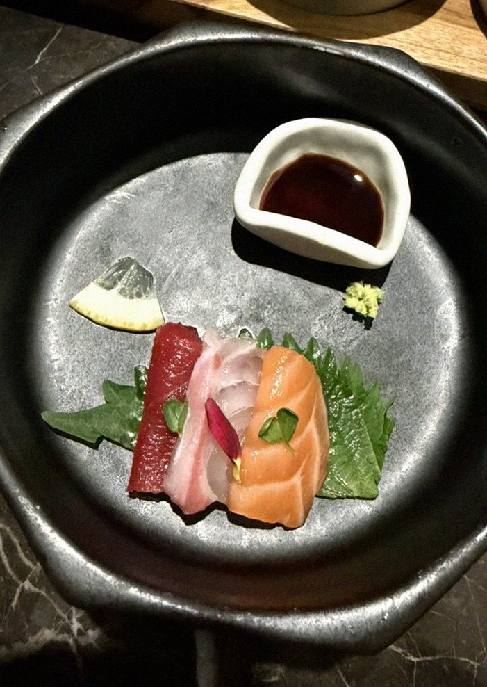 DAEBOJUNG City Hall · seafood course served alongside the beef