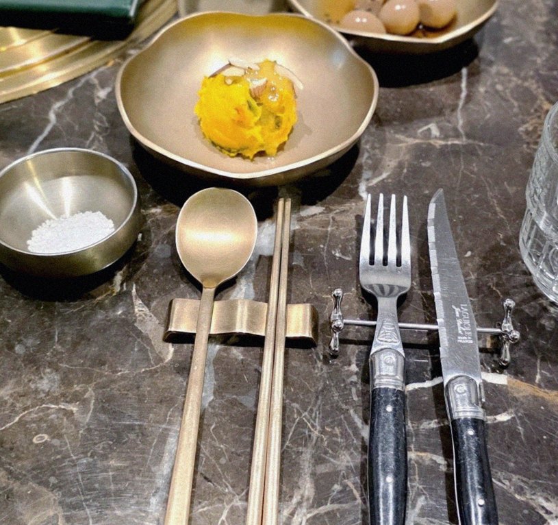 DAEBOJUNG City Hall · the full Hanwoo omakase table