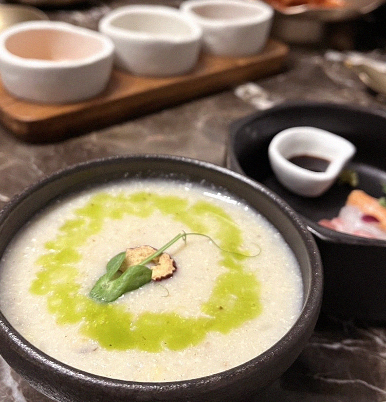 DAEBOJUNG City Hall · a warm soup to finish the course