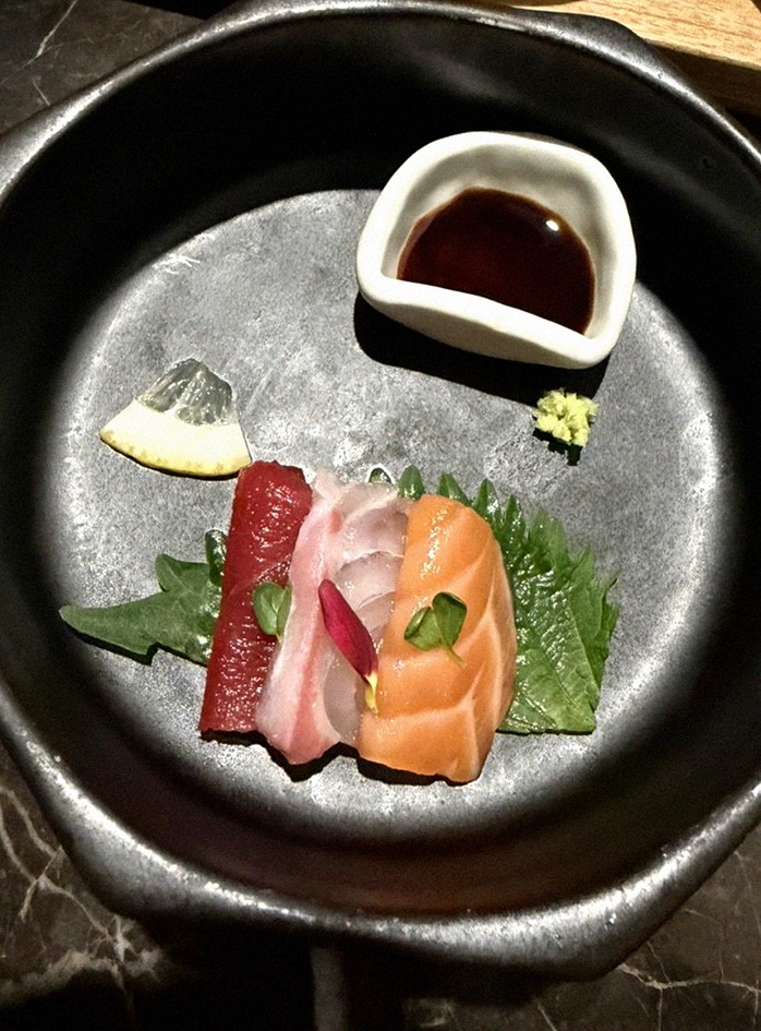 DAEBOJUNG City Hall · seafood course served alongside the beef