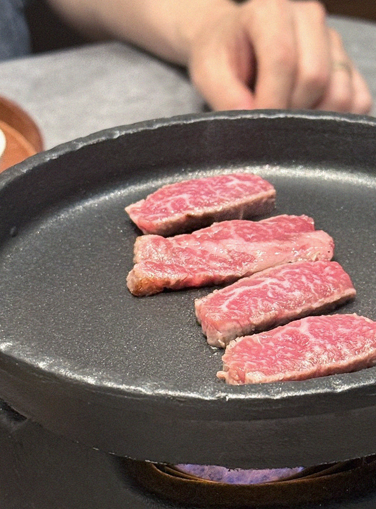 고우가 역삼점 강남 · 강남 한정식 · 비장탄 그릴 위에서 익어가는 한우