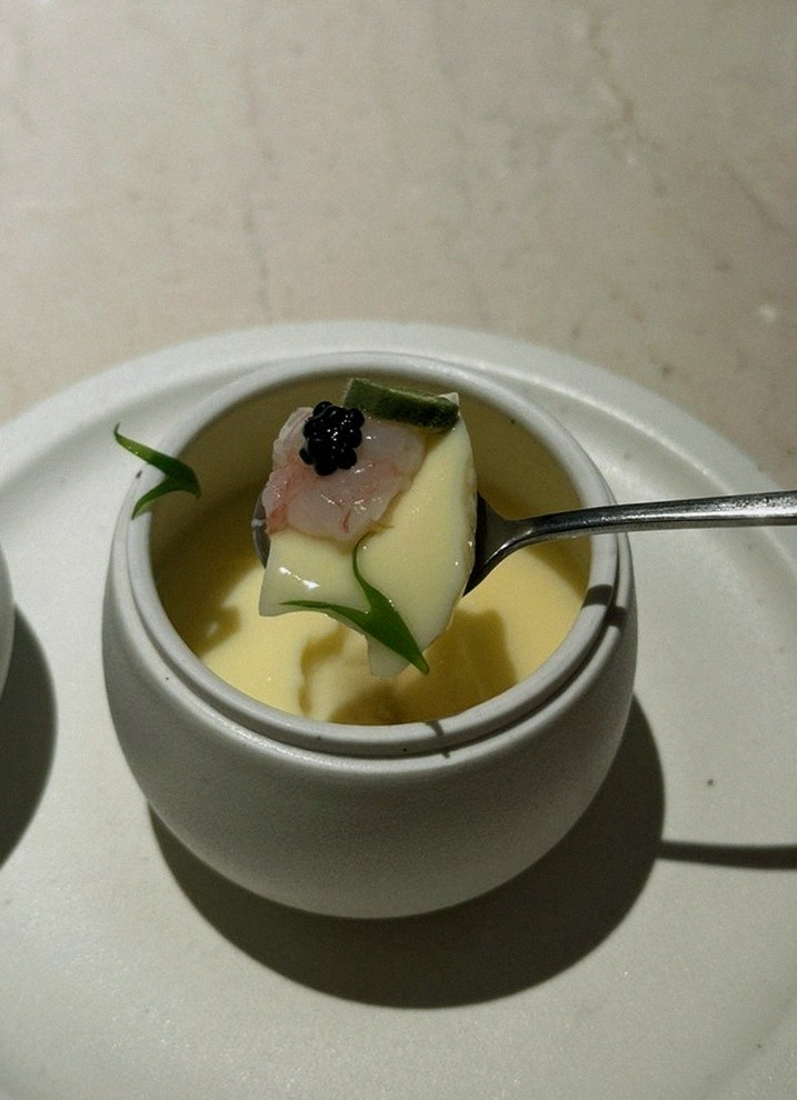 우아라 여의도점 · 더현대서울 맛집 · 따뜻하게 마무리하는 국물 요리